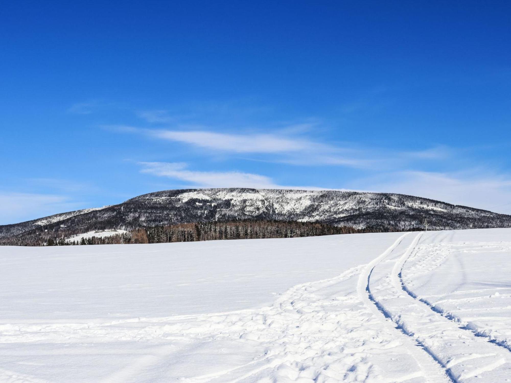 Holiday Home Holiday Hill 67 By Interhome Cista  Экстерьер фото